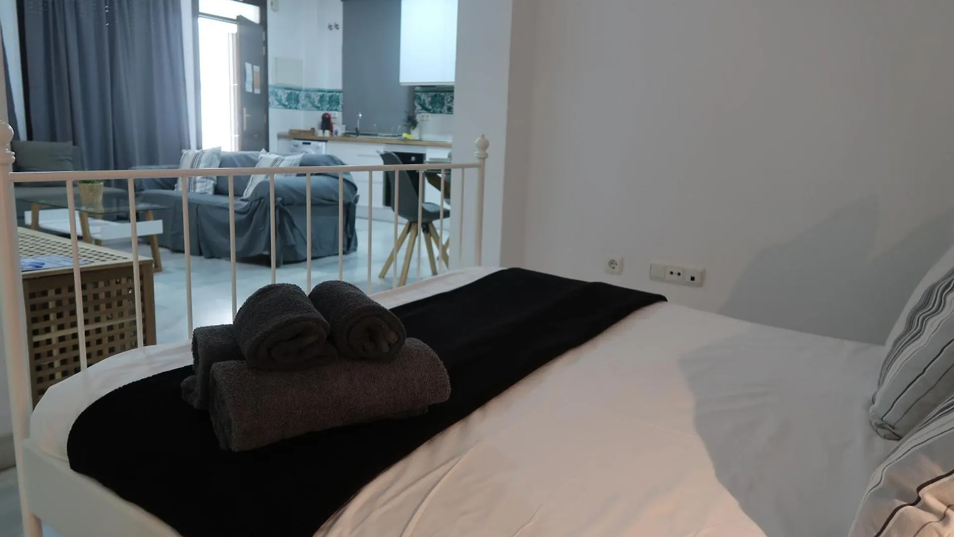 J & E Malaga Center Apartamentos 0*,