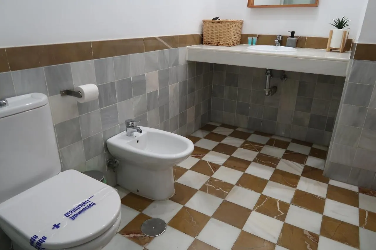 J & E Malaga Center Apartamentos Apartman