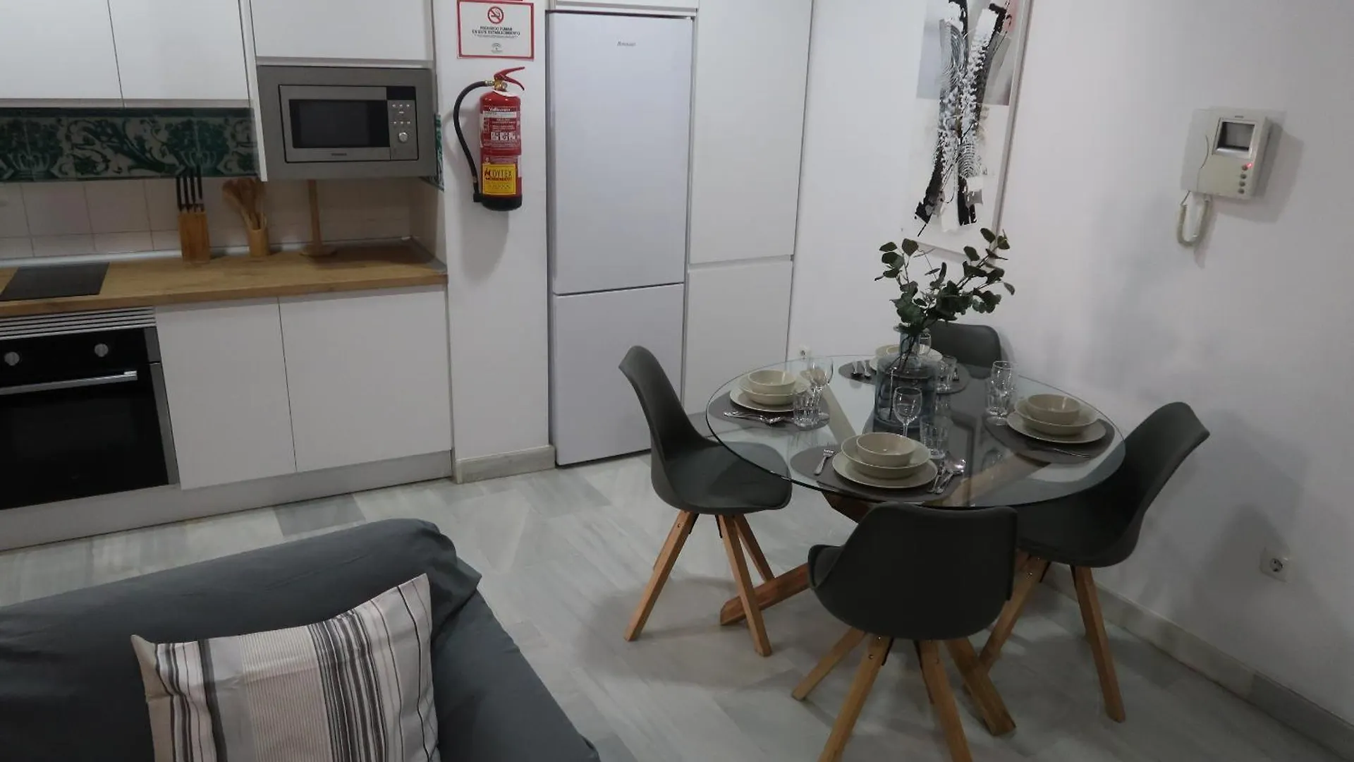 Apartman J & E Malaga Center Apartamentos